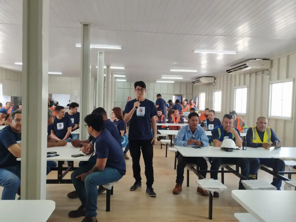 acidente e cansaço ao trabalhar na industria
